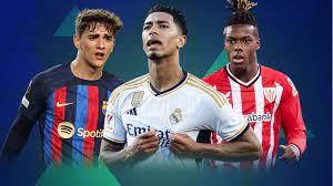 操场上和小 操场上和小